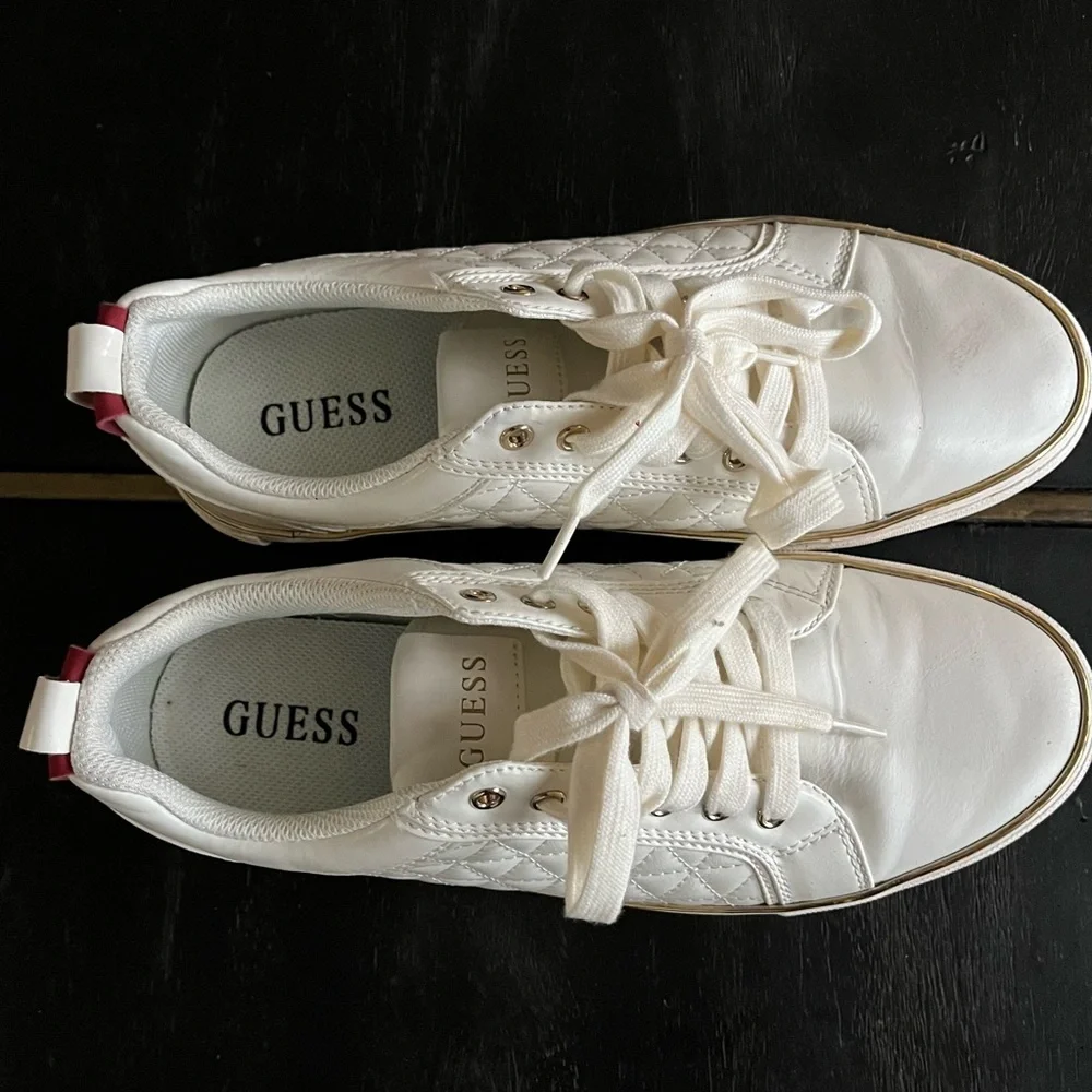 Guess Shoe Collection - Picture 2 of 3